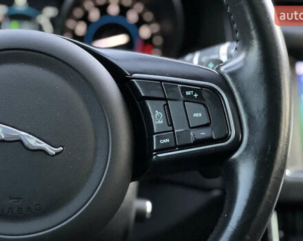 Черный Ягуар ХФ, объемом двигателя 0 л и пробегом 124 тыс. км за 20500 $, фото 11 на Automoto.ua