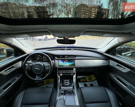 Черный Ягуар ХФ, объемом двигателя 0 л и пробегом 124 тыс. км за 20500 $, фото 17 на Automoto.ua