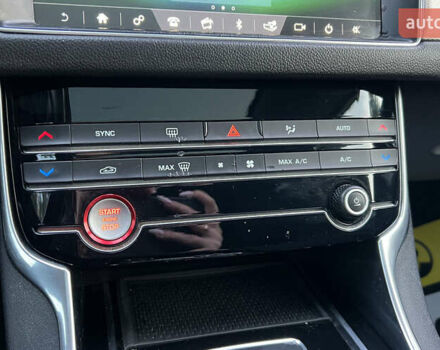 Черный Ягуар ХФ, объемом двигателя 0 л и пробегом 124 тыс. км за 20500 $, фото 13 на Automoto.ua