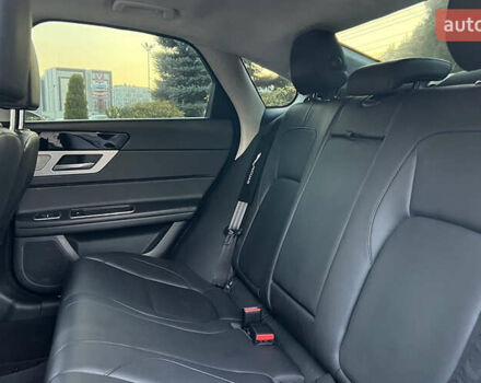 Черный Ягуар ХФ, объемом двигателя 0 л и пробегом 124 тыс. км за 20500 $, фото 23 на Automoto.ua