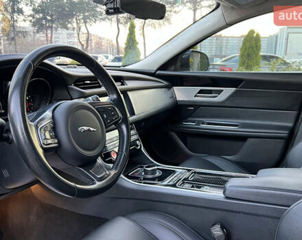 Черный Ягуар ХФ, объемом двигателя 0 л и пробегом 124 тыс. км за 20500 $, фото 19 на Automoto.ua