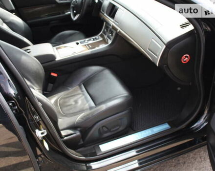 Черный Ягуар ХФ, объемом двигателя 2.18 л и пробегом 280 тыс. км за 13500 $, фото 10 на Automoto.ua