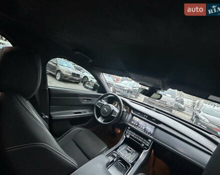 Черный Ягуар ХФ, объемом двигателя 2 л и пробегом 92 тыс. км за 26200 $, фото 30 на Automoto.ua