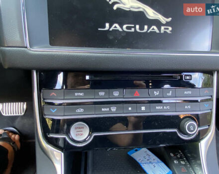 Чорний Ягуар ХФ, об'ємом двигуна 2 л та пробігом 91 тис. км за 26999 $, фото 36 на Automoto.ua