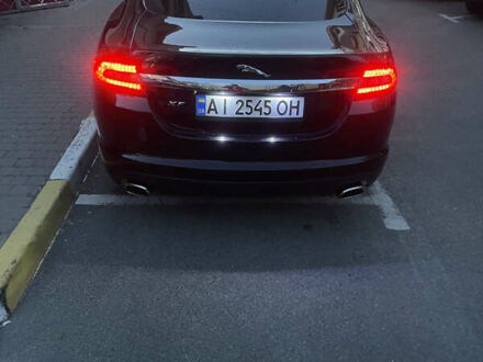 Черный Ягуар ХФ, объемом двигателя 2.72 л и пробегом 320 тыс. км за 8000 $, фото 1 на Automoto.ua