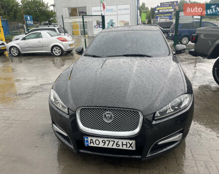Черный Ягуар ХФ, объемом двигателя 2.99 л и пробегом 320 тыс. км за 13500 $, фото 1 на Automoto.ua