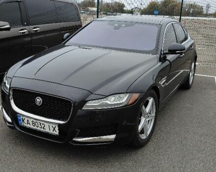 Черный Ягуар ХФ, объемом двигателя 2 л и пробегом 141 тыс. км за 17324 $, фото 1 на Automoto.ua