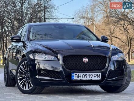 Черный Ягуар ХФ, объемом двигателя 2 л и пробегом 24 тыс. км за 28900 $, фото 1 на Automoto.ua
