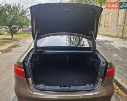 Коричневый Ягуар ХФ, объемом двигателя 2 л и пробегом 130 тыс. км за 20500 $, фото 23 на Automoto.ua