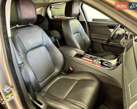 Ягуар ХФ 2016 в Одессе на Automoto.ua Коричневый Ягуар ХФ, объемом двигателя 2 л и пробегом 53 тыс. км за 17000 $, фото 19 на Automoto.ua