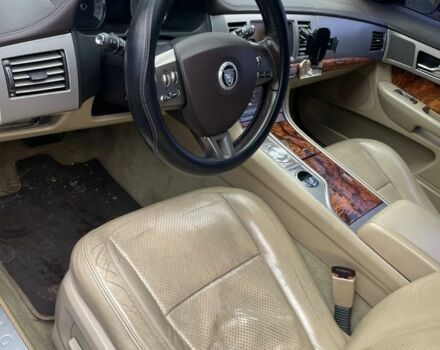 Червоний Ягуар ХФ, об'ємом двигуна 4.2 л та пробігом 3 тис. км за 9000 $, фото 4 на Automoto.ua