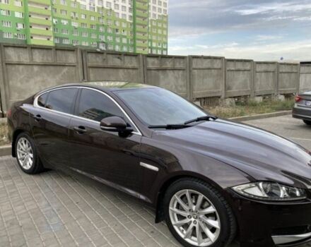 Красный Ягуар ХФ, объемом двигателя 2 л и пробегом 180 тыс. км за 12100 $, фото 6 на Automoto.ua