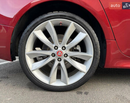 Красный Ягуар ХФ, объемом двигателя 2.97 л и пробегом 112 тыс. км за 15500 $, фото 6 на Automoto.ua