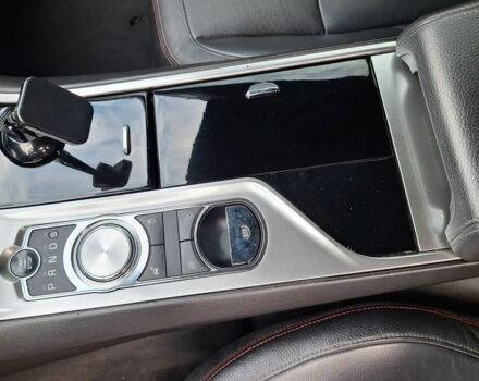 Красный Ягуар ХФ, объемом двигателя 3 л и пробегом 150 тыс. км за 15196 $, фото 14 на Automoto.ua