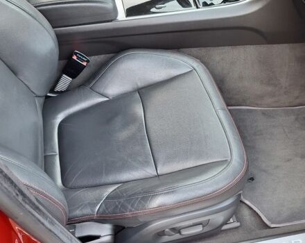 Красный Ягуар ХФ, объемом двигателя 3 л и пробегом 150 тыс. км за 15196 $, фото 4 на Automoto.ua