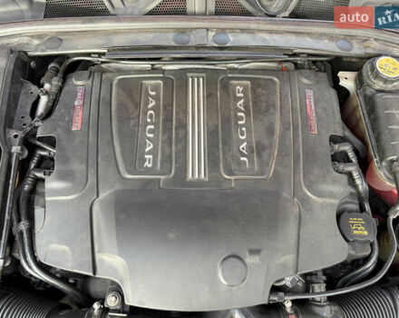 Красный Ягуар ХФ, объемом двигателя 2.97 л и пробегом 112 тыс. км за 15500 $, фото 10 на Automoto.ua