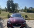 Красный Ягуар ХФ, объемом двигателя 3 л и пробегом 129 тыс. км за 17499 $, фото 2 на Automoto.ua