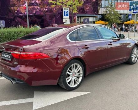 Красный Ягуар ХФ, объемом двигателя 3 л и пробегом 129 тыс. км за 15490 $, фото 6 на Automoto.ua