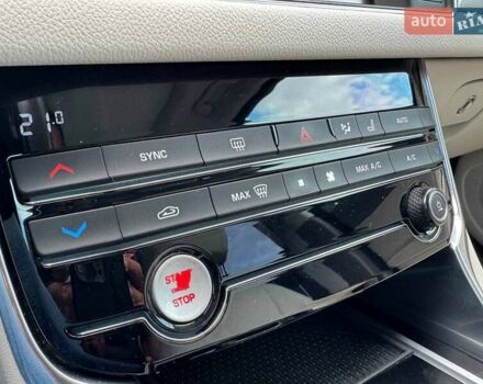 Красный Ягуар ХФ, объемом двигателя 3 л и пробегом 129 тыс. км за 15490 $, фото 25 на Automoto.ua