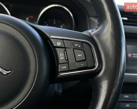 Ягуар ХФ 2017 у Львові на Automoto.ua Червоний Ягуар ХФ, об'ємом двигуна 0 л та пробігом 225 тис. км за 18999 $, фото 10 на Automoto.ua