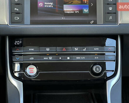 Ягуар ХФ 2017 у Львові на Automoto.ua Червоний Ягуар ХФ, об'ємом двигуна 0 л та пробігом 225 тис. км за 18999 $, фото 12 на Automoto.ua