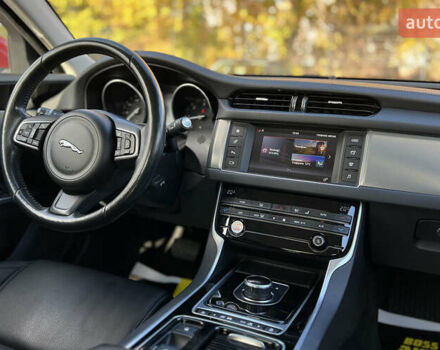 Ягуар ХФ 2017 у Львові на Automoto.ua Червоний Ягуар ХФ, об'ємом двигуна 0 л та пробігом 225 тис. км за 18999 $, фото 7 на Automoto.ua