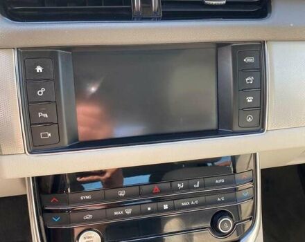 Ягуар ХФ 2018 в Киеве на Automoto.ua Красный Ягуар ХФ, объемом двигателя 2 л и пробегом 97 тыс. км за 25800 $, фото 25 на Automoto.ua