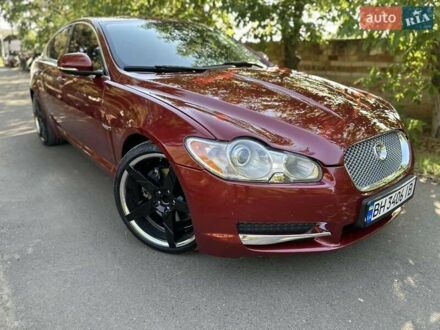 Красный Ягуар ХФ, объемом двигателя 2.97 л и пробегом 54 тыс. км за 11800 $, фото 1 на Automoto.ua