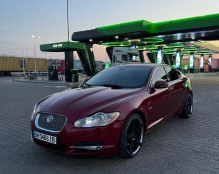 Красный Ягуар ХФ, объемом двигателя 3 л и пробегом 86 тыс. км за 9900 $, фото 1 на Automoto.ua