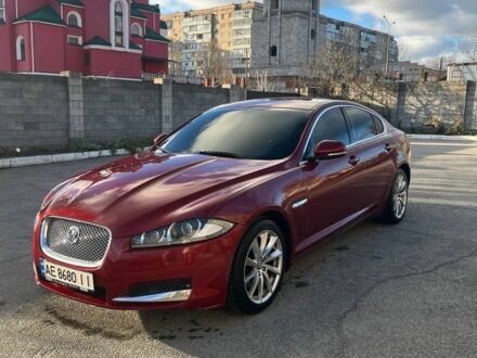 Красный Ягуар ХФ, объемом двигателя 2 л и пробегом 178 тыс. км за 10000 $, фото 1 на Automoto.ua