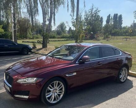 Красный Ягуар ХФ, объемом двигателя 3 л и пробегом 129 тыс. км за 18999 $, фото 1 на Automoto.ua