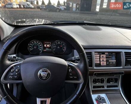 Ягуар ХФ, объемом двигателя 2 л и пробегом 110 тыс. км за 8900 $, фото 4 на Automoto.ua