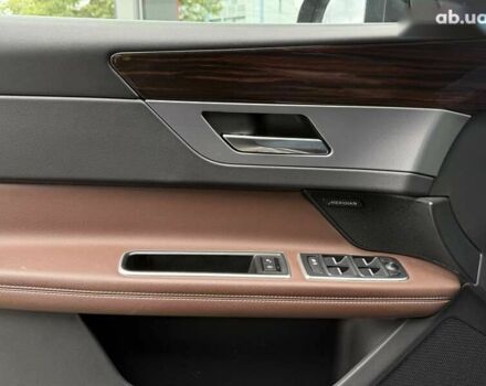 Ягуар ХФ, объемом двигателя 2 л и пробегом 124 тыс. км за 21000 $, фото 26 на Automoto.ua