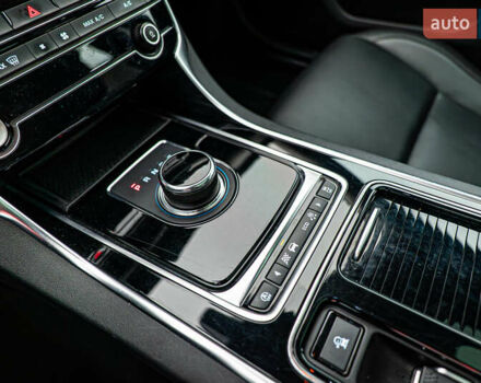 Ягуар ХФ, объемом двигателя 2 л и пробегом 80 тыс. км за 20630 $, фото 16 на Automoto.ua