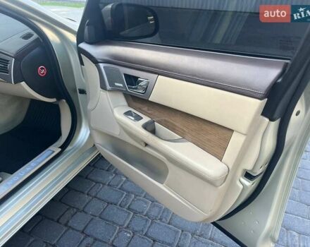 Желтый Ягуар ХФ, объемом двигателя 2.97 л и пробегом 120 тыс. км за 7500 $, фото 54 на Automoto.ua