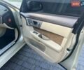 Желтый Ягуар ХФ, объемом двигателя 2.97 л и пробегом 120 тыс. км за 7500 $, фото 54 на Automoto.ua