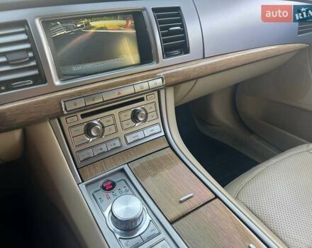 Желтый Ягуар ХФ, объемом двигателя 2.97 л и пробегом 120 тыс. км за 7500 $, фото 35 на Automoto.ua