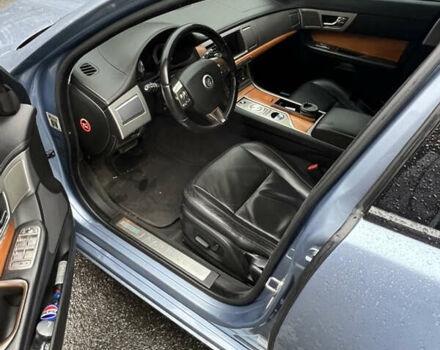 Серый Ягуар ХФ, объемом двигателя 2.97 л и пробегом 148 тыс. км за 9500 $, фото 7 на Automoto.ua