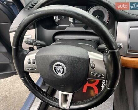 Сірий Ягуар ХФ, об'ємом двигуна 2.97 л та пробігом 141 тис. км за 10700 $, фото 37 на Automoto.ua