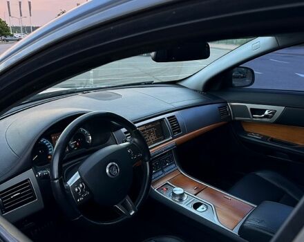 Сірий Ягуар ХФ, об'ємом двигуна 3 л та пробігом 142 тис. км за 10500 $, фото 3 на Automoto.ua