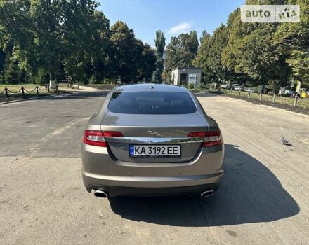 Сірий Ягуар ХФ, об'ємом двигуна 2.97 л та пробігом 262 тис. км за 9000 $, фото 4 на Automoto.ua