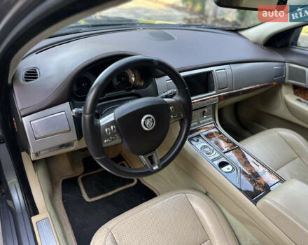 Сірий Ягуар ХФ, об'ємом двигуна 2.7 л та пробігом 233 тис. км за 7499 $, фото 19 на Automoto.ua
