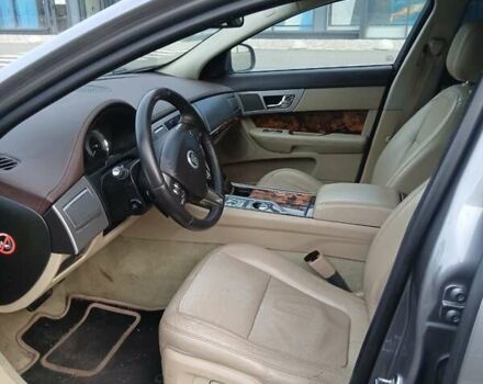 Ягуар ХФ 2009 в Киеве на Automoto.ua Серый Ягуар ХФ, объемом двигателя 2.72 л и пробегом 240 тыс. км за 10000 $, фото 12 на Automoto.ua