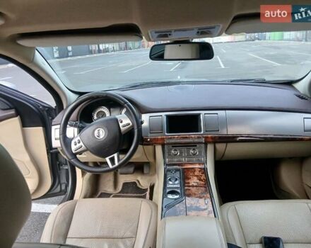 Ягуар ХФ 2009 в Киеве на Automoto.ua Серый Ягуар ХФ, объемом двигателя 2.72 л и пробегом 240 тыс. км за 10000 $, фото 19 на Automoto.ua