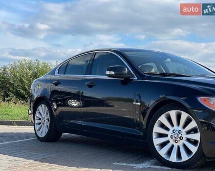 Серый Ягуар ХФ, объемом двигателя 2.7 л и пробегом 183 тыс. км за 10400 $, фото 2 на Automoto.ua