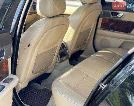 Серый Ягуар ХФ, объемом двигателя 2.7 л и пробегом 183 тыс. км за 10400 $, фото 17 на Automoto.ua