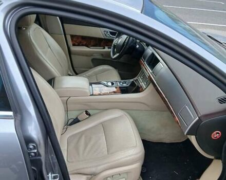 Ягуар ХФ 2009 в Киеве на Automoto.ua Серый Ягуар ХФ, объемом двигателя 2.72 л и пробегом 240 тыс. км за 10000 $, фото 15 на Automoto.ua