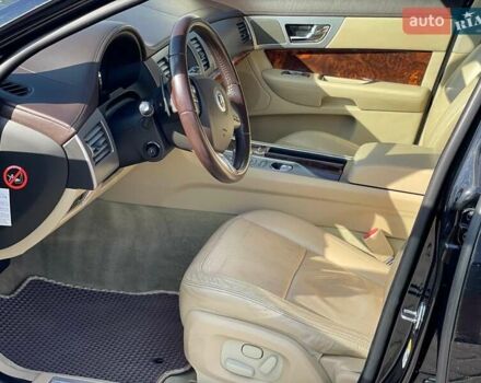 Серый Ягуар ХФ, объемом двигателя 2.7 л и пробегом 183 тыс. км за 10400 $, фото 19 на Automoto.ua