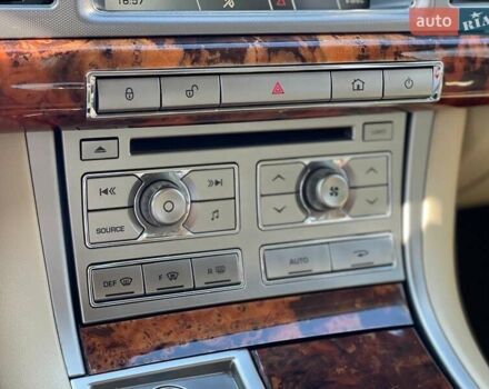 Серый Ягуар ХФ, объемом двигателя 2.7 л и пробегом 183 тыс. км за 10400 $, фото 34 на Automoto.ua