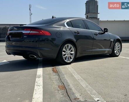 Сірий Ягуар ХФ, об'ємом двигуна 2.97 л та пробігом 150 тис. км за 16500 $, фото 14 на Automoto.ua